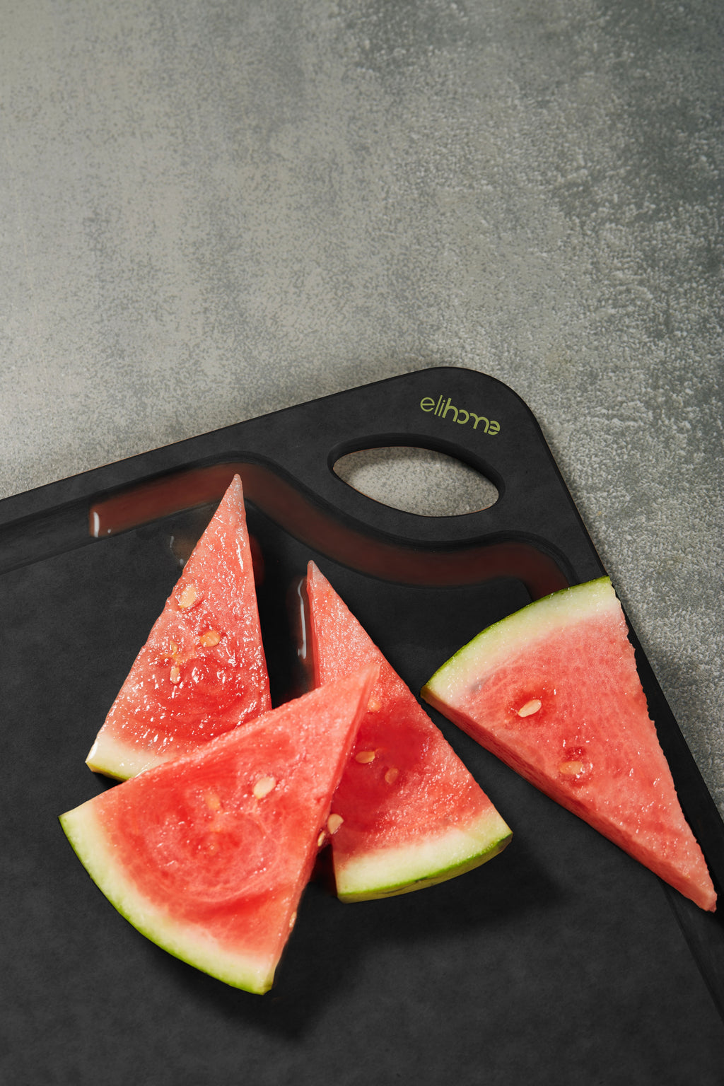 Classic Series Cutting Board - Medium - Black Color