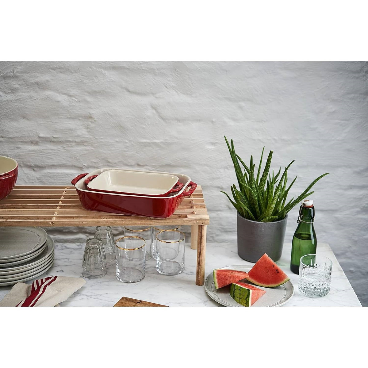 2 Piece Ceramic Stoneware Baking Dish Set in Cherry Red / Ivory